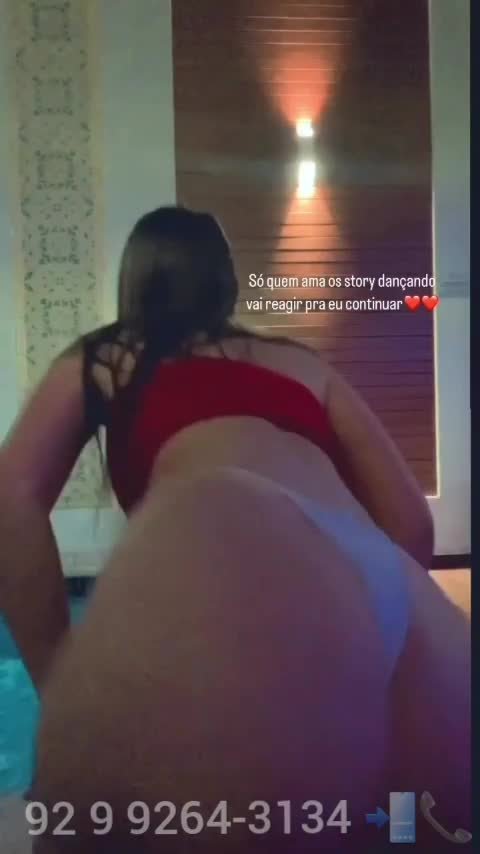 Dançando só de calcinha na piscina do motel CH4MA LÁ 92 9....