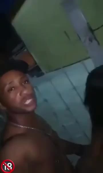Fudendo na rua e fazendo protesto