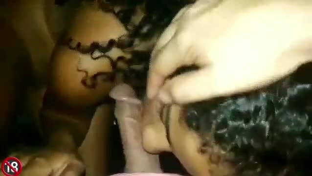 Pretinha mandou parar o carro pra mamar