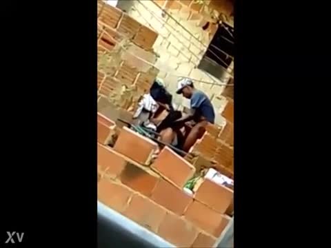 Vizinhou FLAGROU o vizinho COMENDO a PRETA no MURO