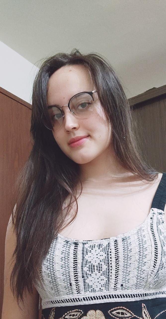 Amadora gostosa pelada em fotos intimas