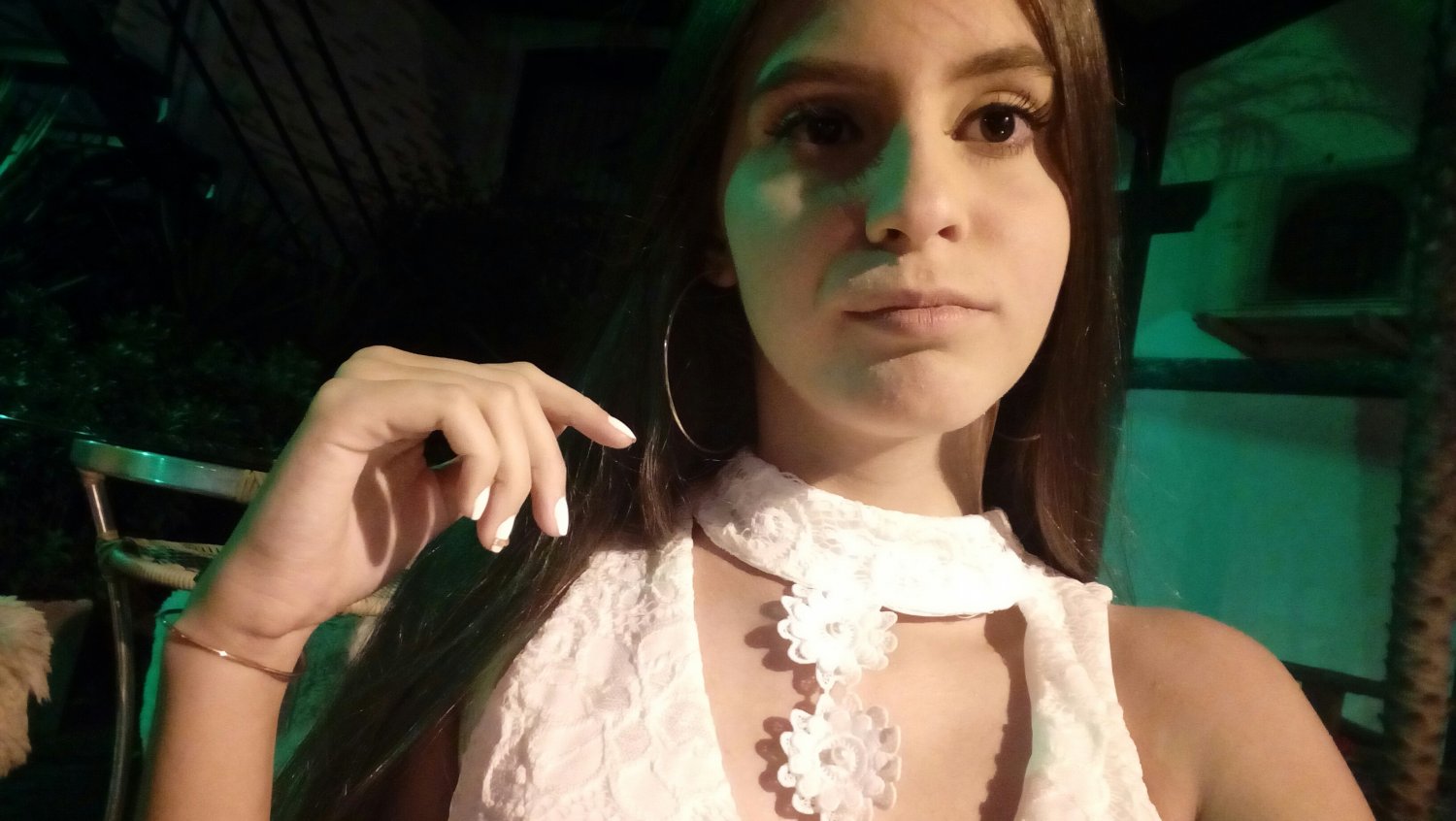 amadora mostrando o cuzinho