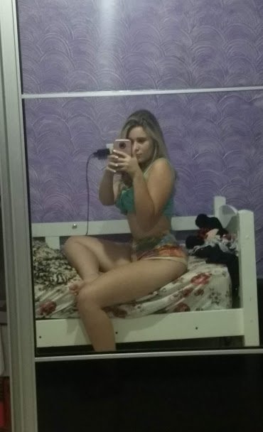 Carina vazou! Loirinha top!