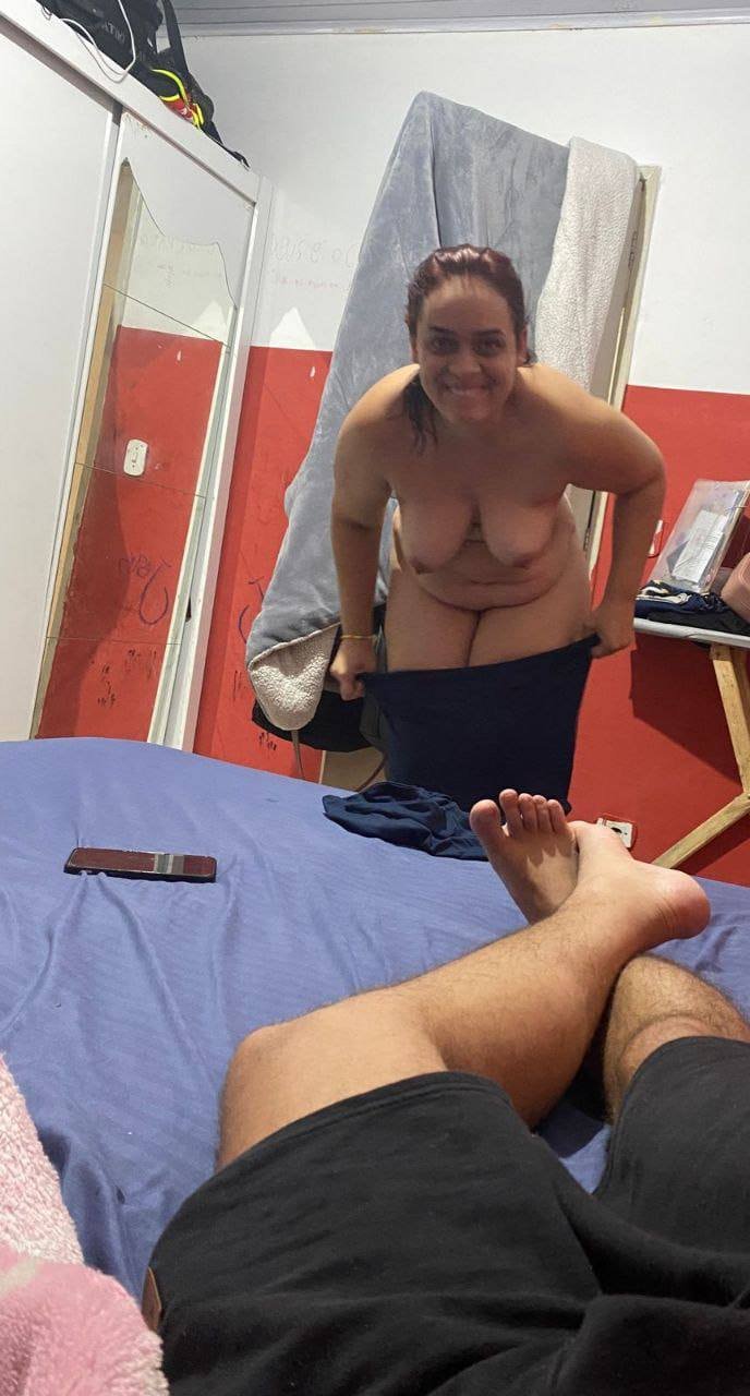 Cláudia cadelinha de corno!