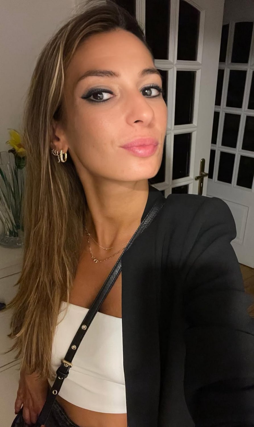Corno exibindo seu tesouro pra nós