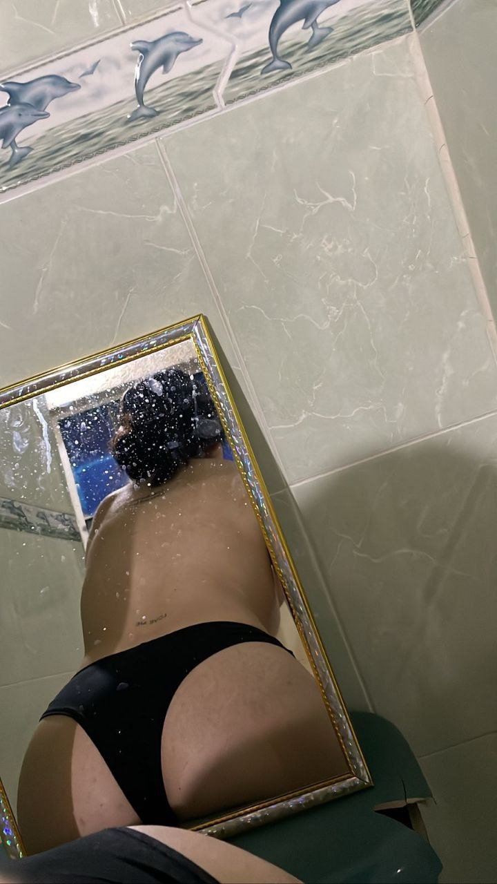 Cornudo compartiendo a su rica noviecita putita