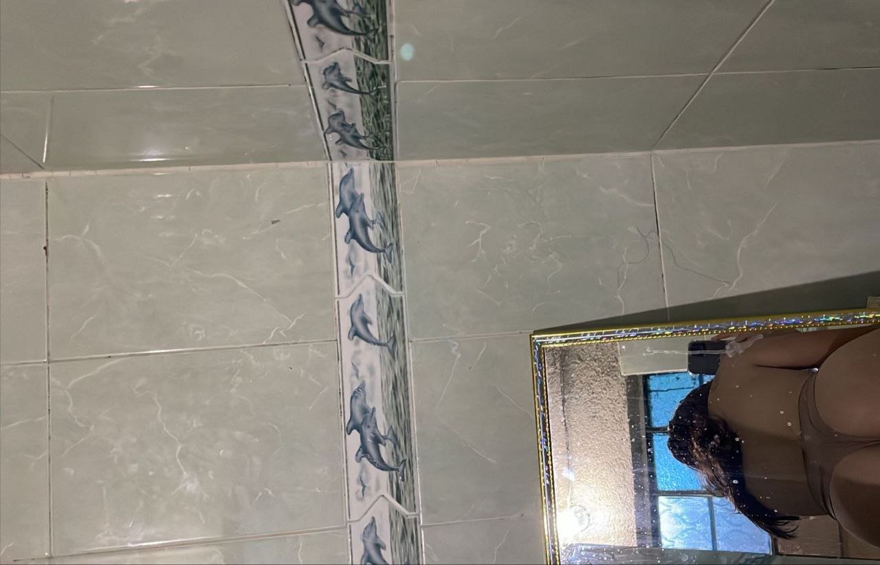 Cornudo compartiendo a su rica noviecita putita