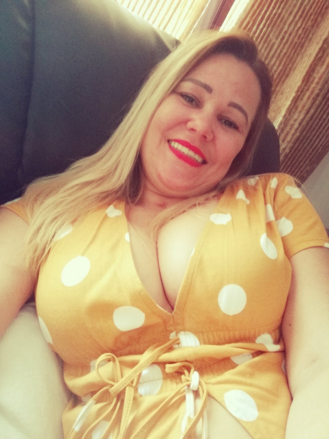 Cristiane coroa loira muito puta fez backup do Google fotos e vazou na net