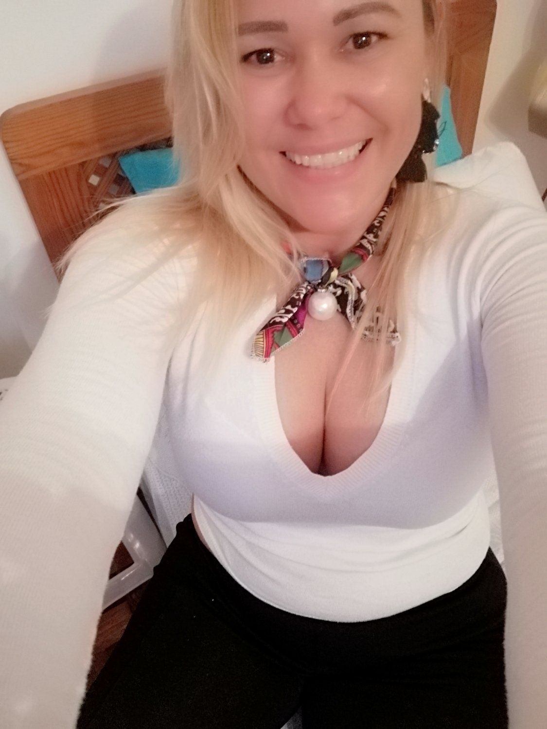 Cristiane coroa loira muito puta fez backup do Google fotos e vazou na net