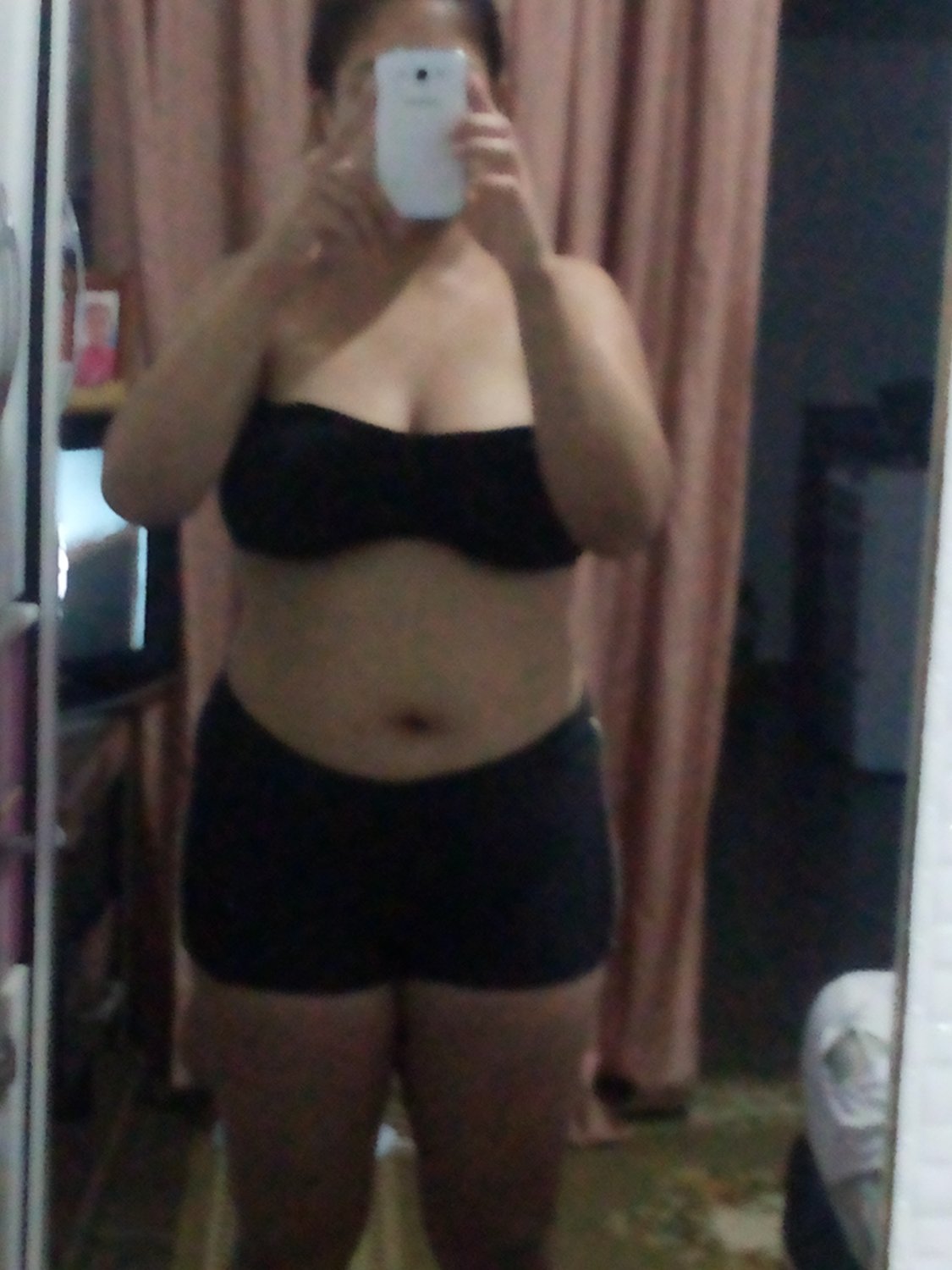 Débora Oliveira casadinha puta