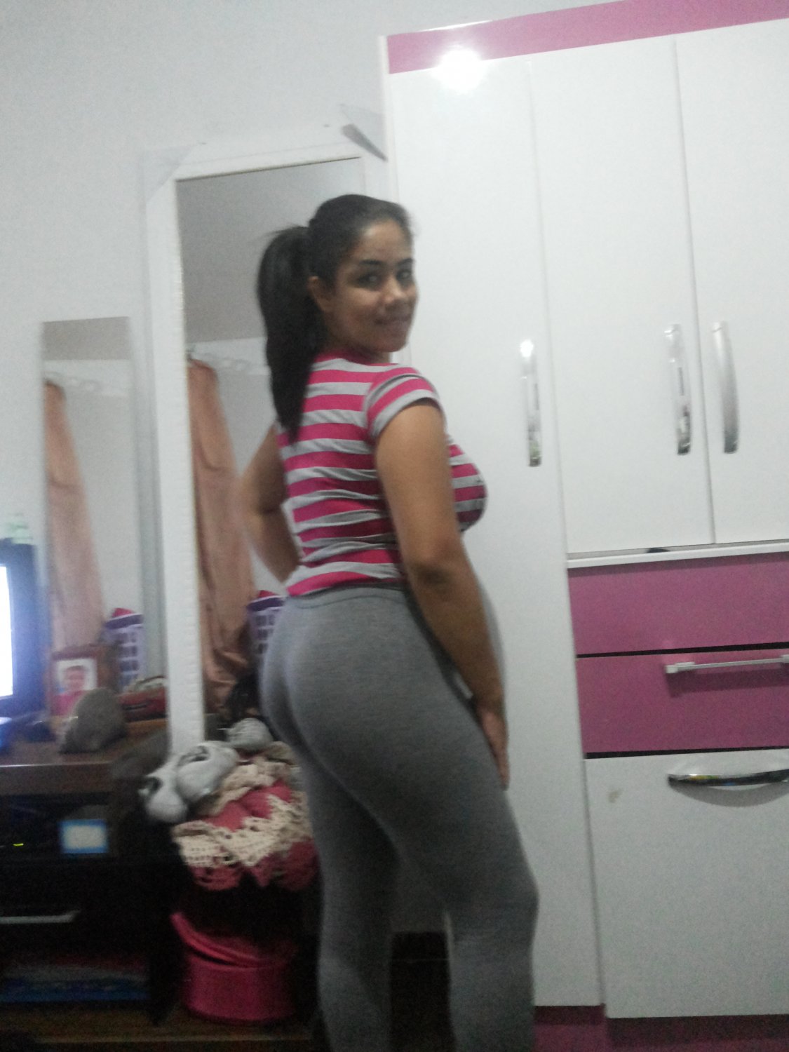 Débora Oliveira casadinha puta