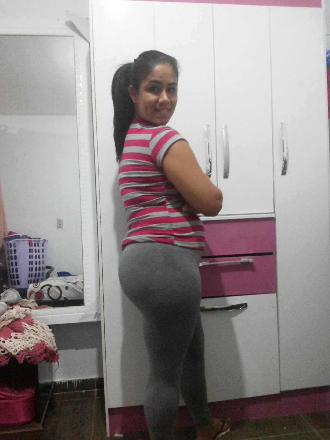 Débora Oliveira casadinha puta