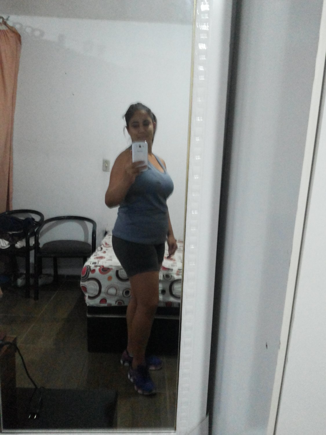 Débora Oliveira casadinha puta