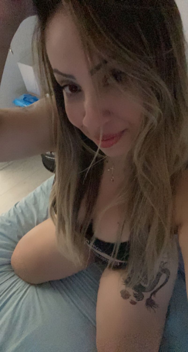 Esposa assanhada vazou na net