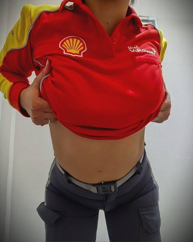 Fotos da frentista pelada safada do posto shell