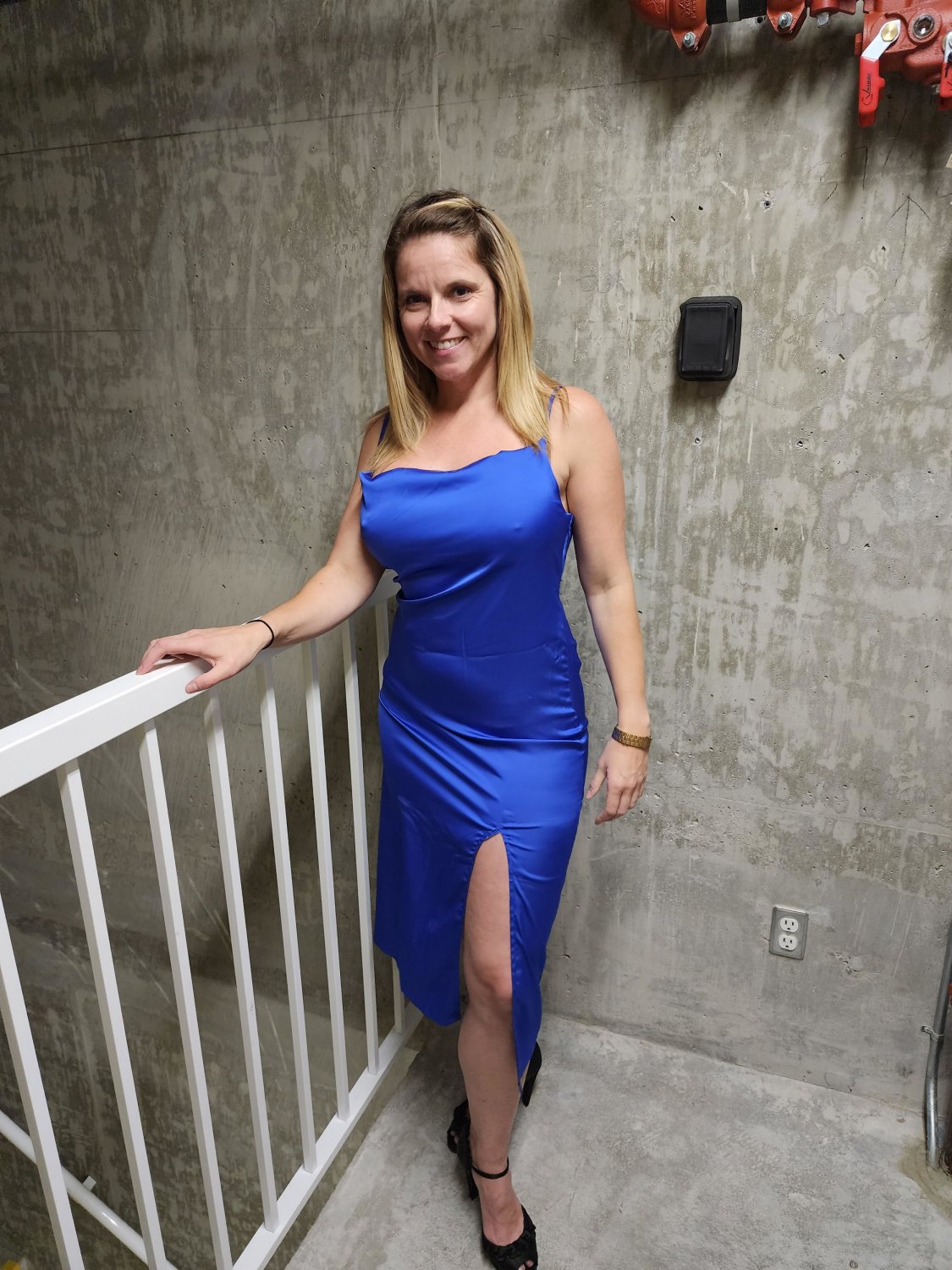 MILF loira peituda nua vazada