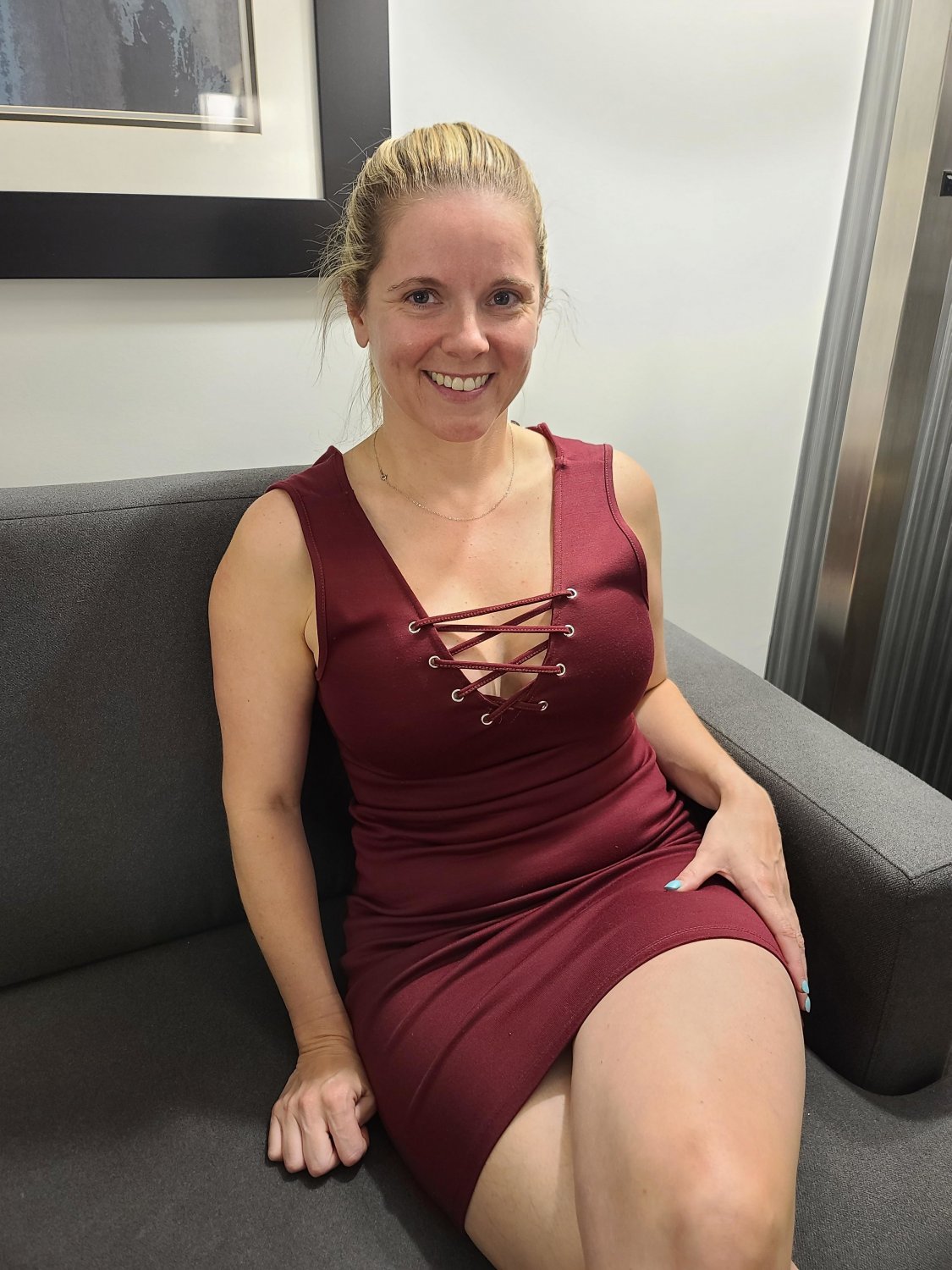 MILF loira peituda nua vazada