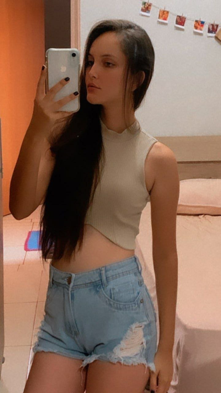 NAMORADA NOVINHA GOSTOSA VAZADA PELO CORNO - Thais 18 anos