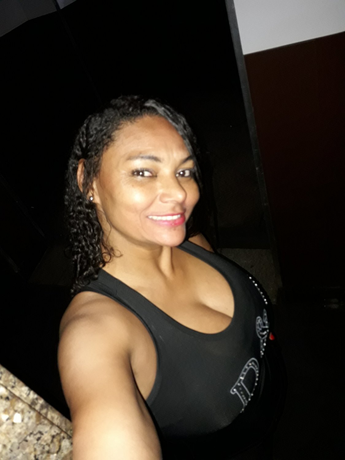 Preta safadinha nua