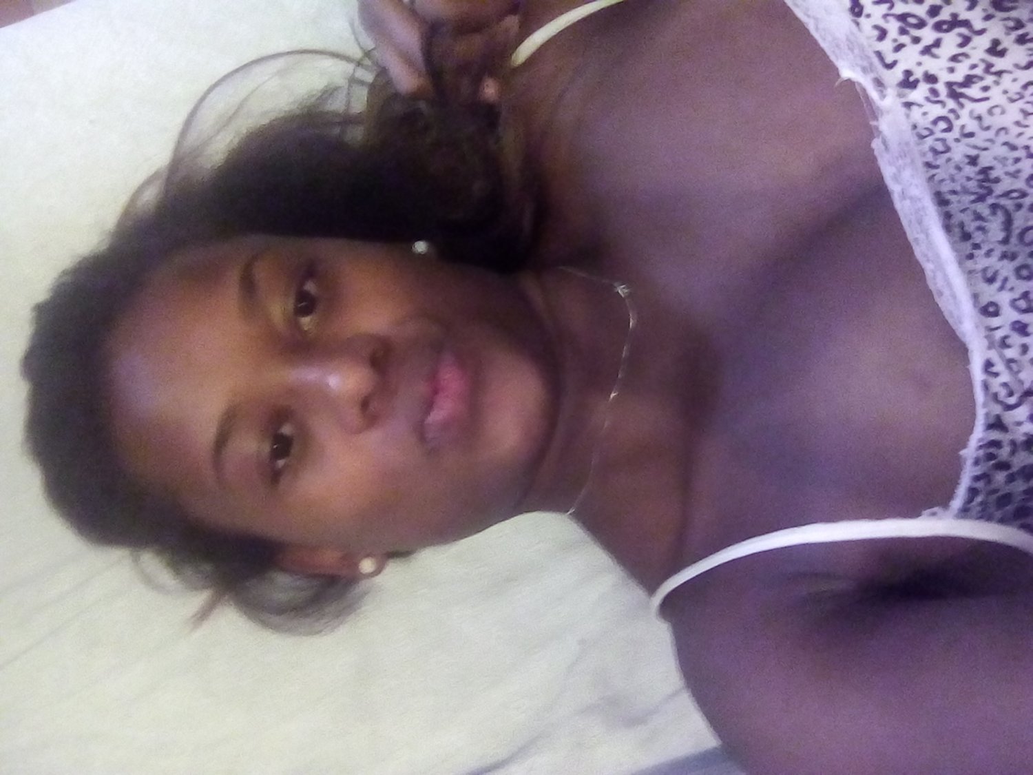 Preta safadinha nua