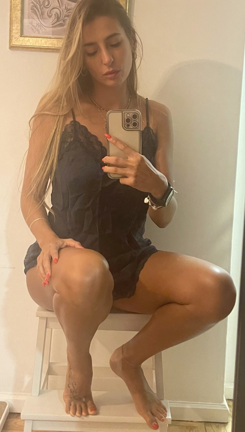 Rita uma esposa muito sexy