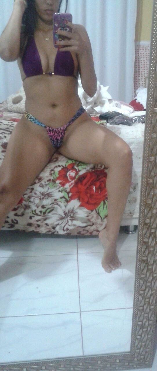 Vazou essa casada putinha (ouvi dizer que era evangélica)